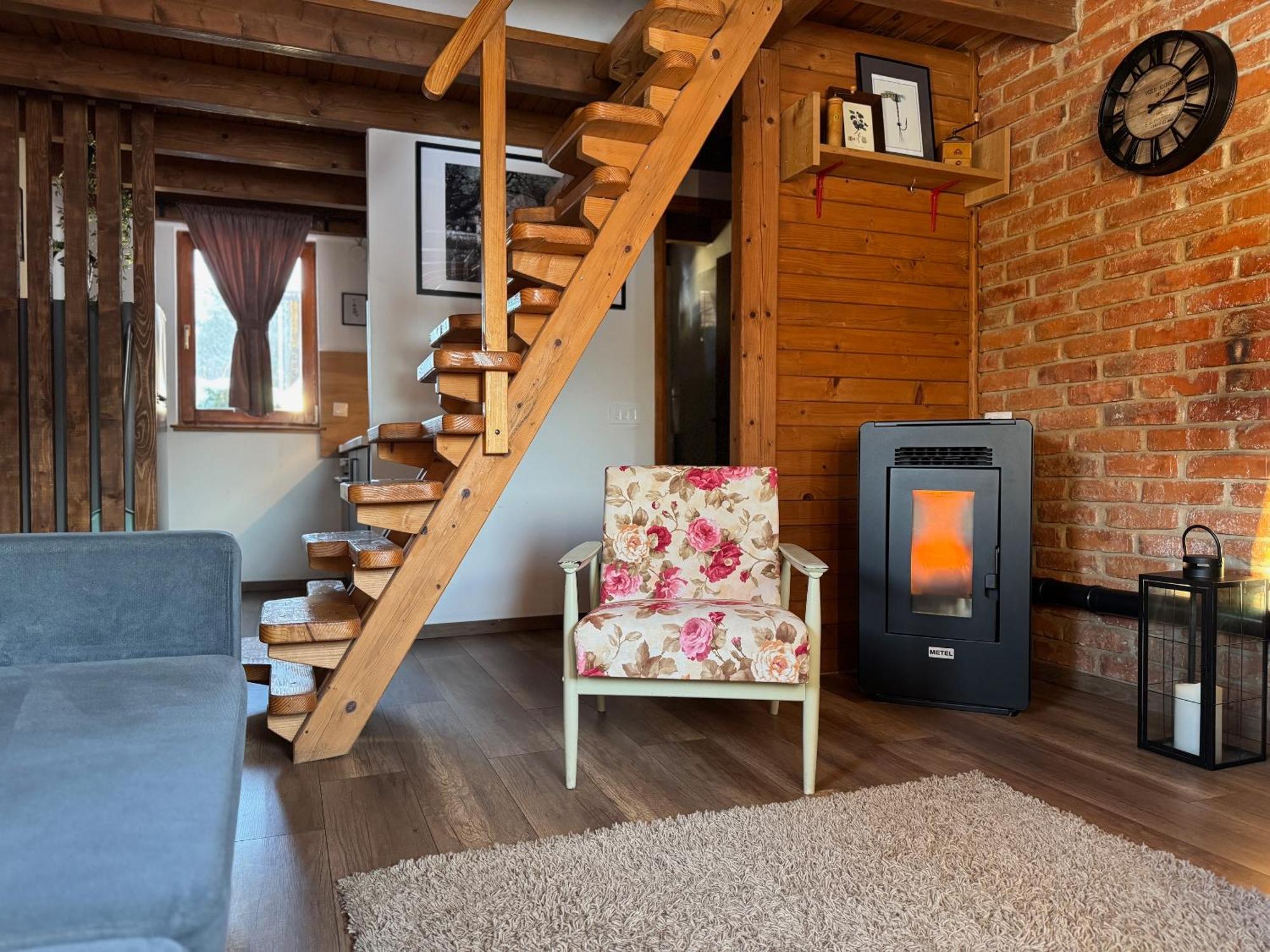 Woodenhouse With Two Apartments โอโทชาส ภายนอก รูปภาพ