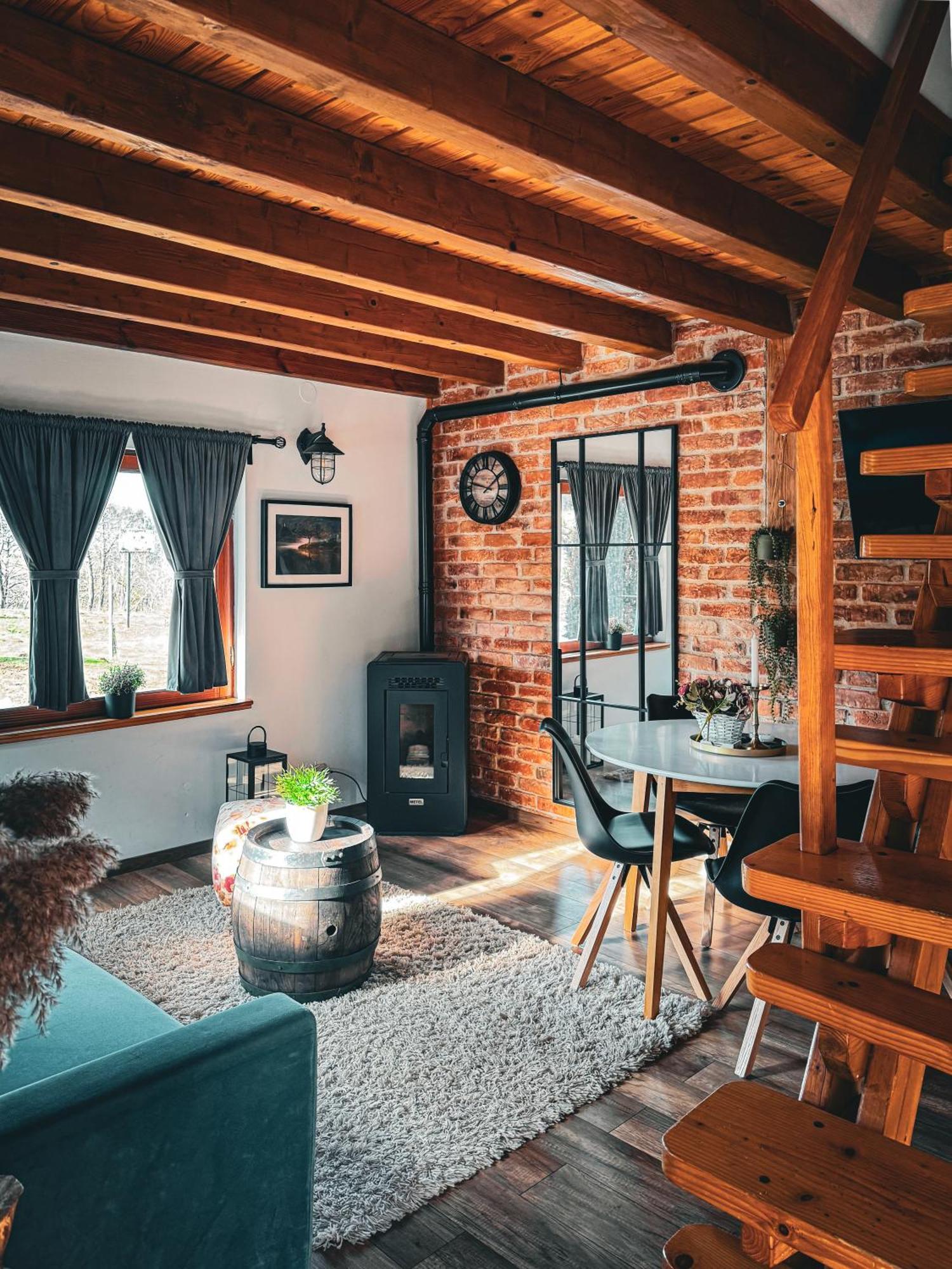 Woodenhouse With Two Apartments โอโทชาส ภายนอก รูปภาพ