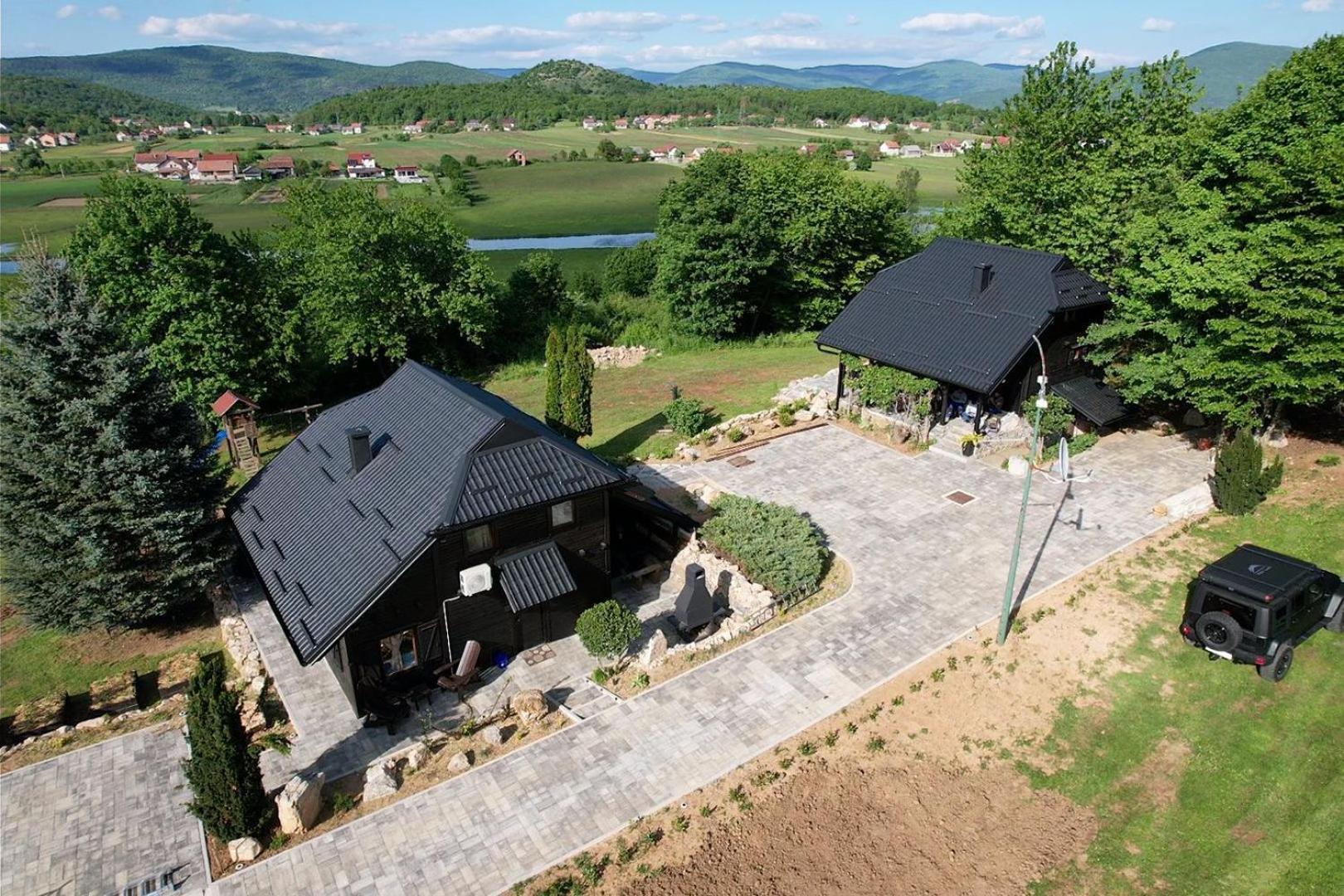 Woodenhouse With Two Apartments โอโทชาส ภายนอก รูปภาพ