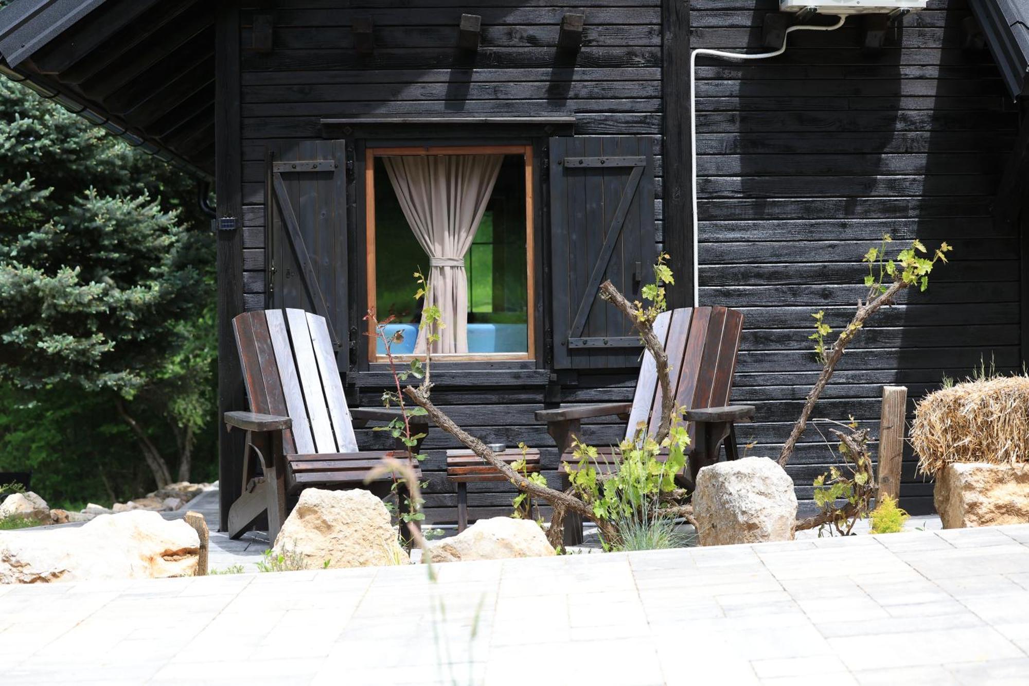 Woodenhouse With Two Apartments โอโทชาส ภายนอก รูปภาพ