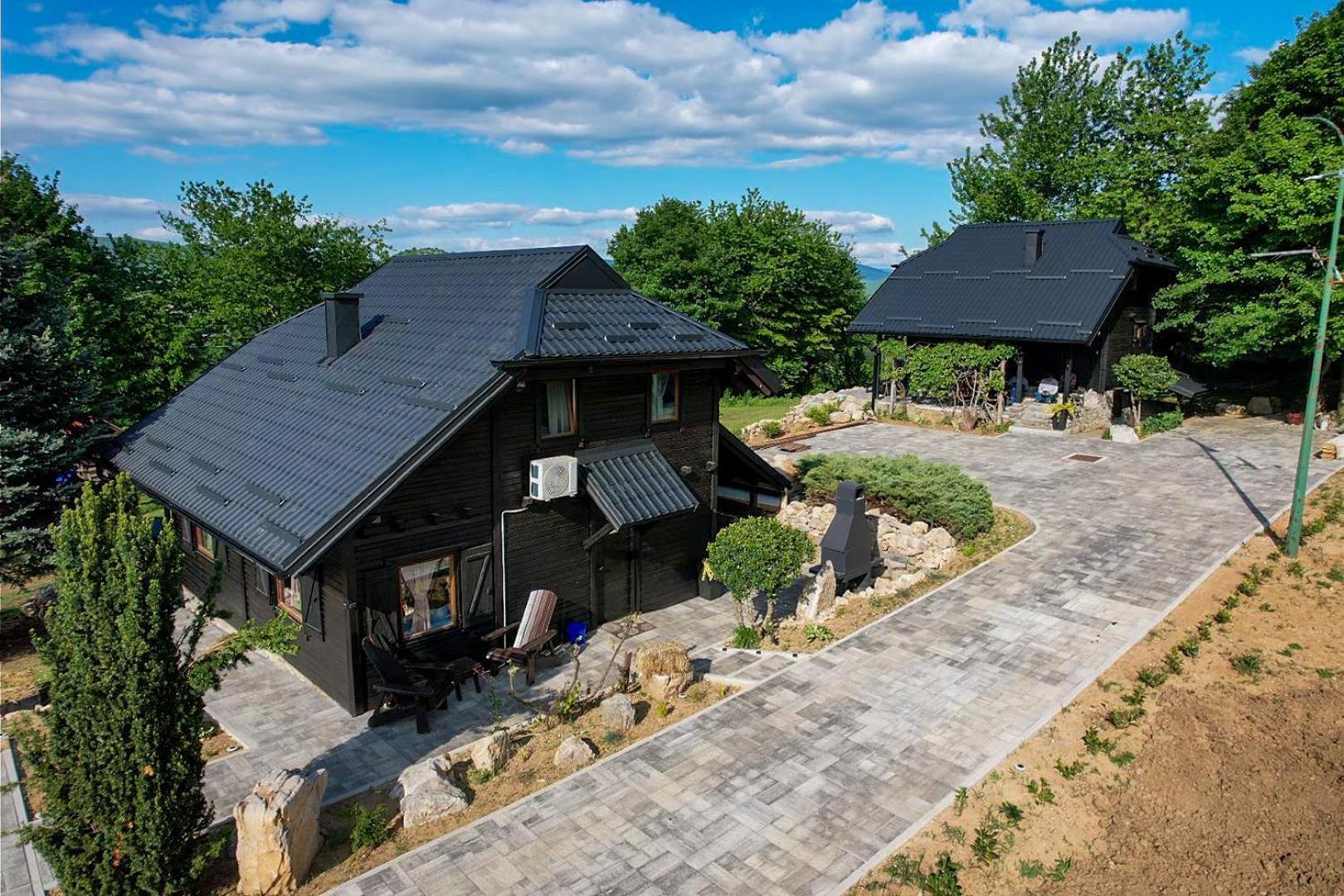 Woodenhouse With Two Apartments โอโทชาส ภายนอก รูปภาพ