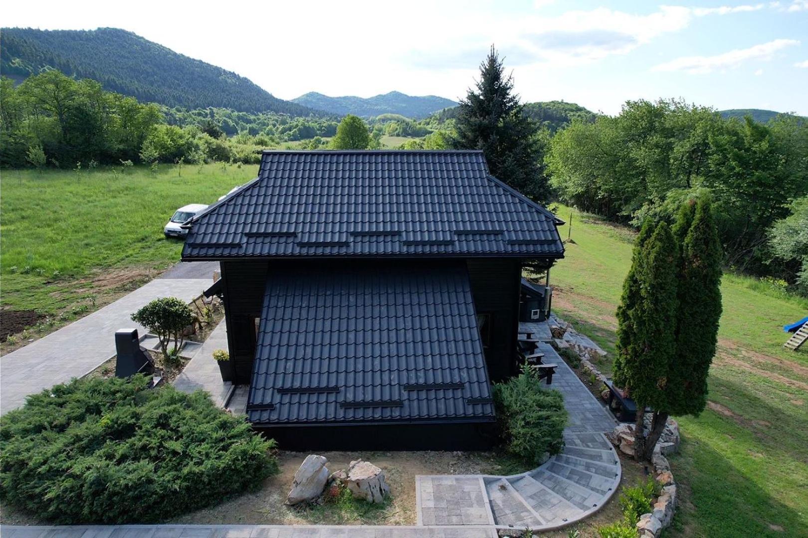Woodenhouse With Two Apartments โอโทชาส ภายนอก รูปภาพ